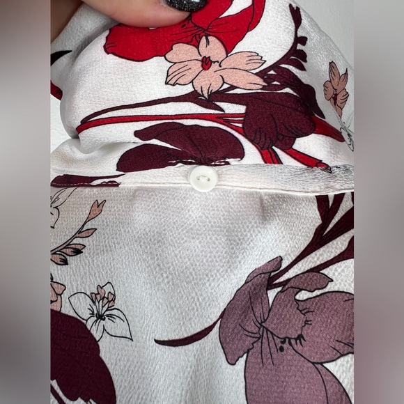 Liz Claiborne Floral Blouse with removable scarf - Picture 4 of 7